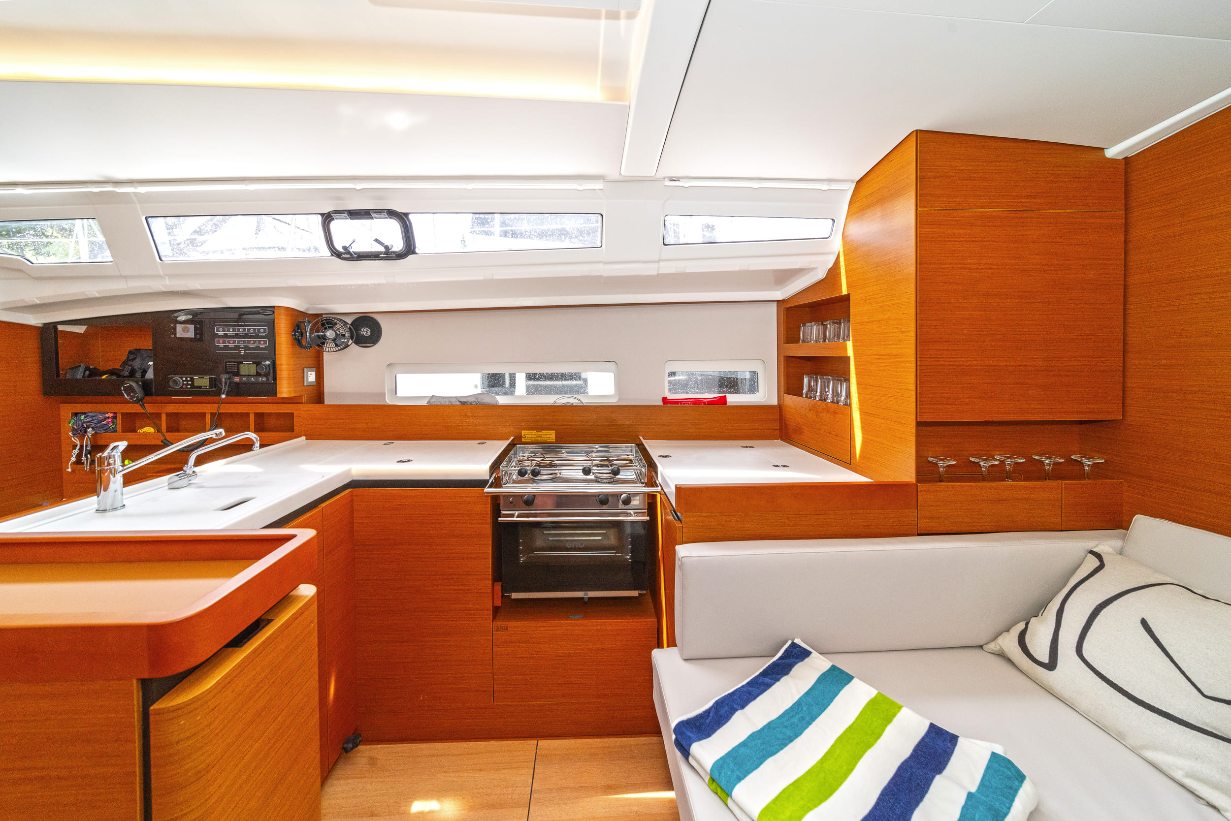 Sun Odyssey 410 - 3 cab. — photo 11