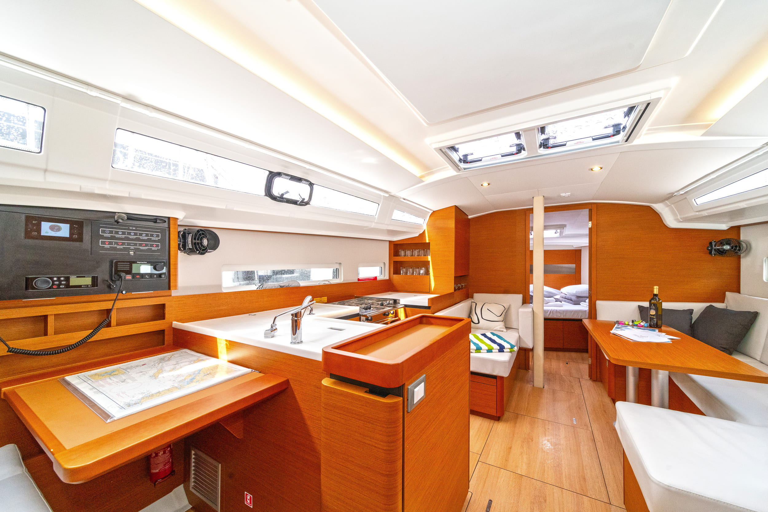 Sun Odyssey 410 - 3 cab. — photo 14