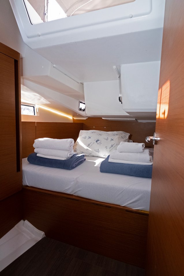 Sun Odyssey 490 - 4 + 1 cab. — photo 9