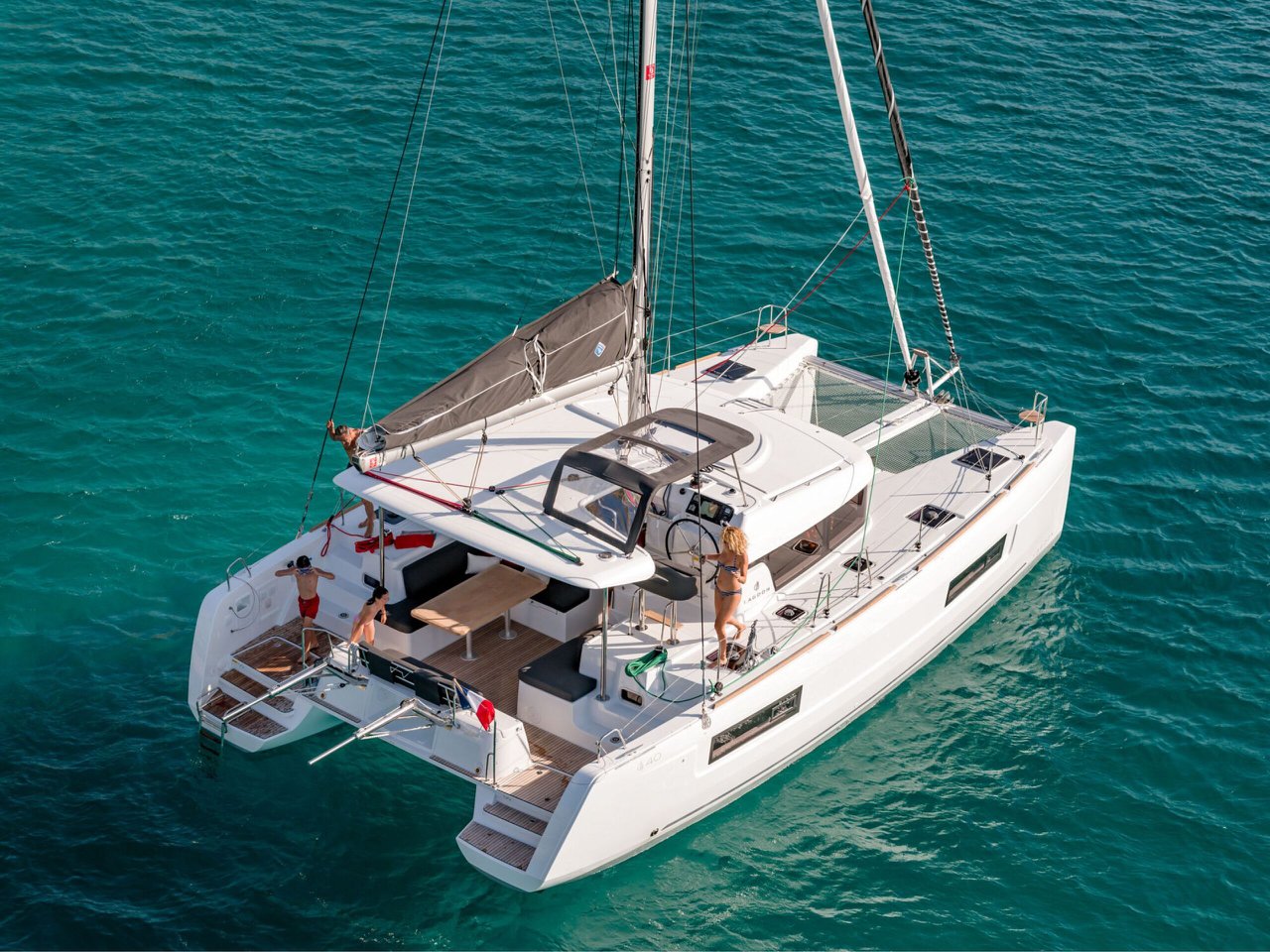 Lagoon 40 - 4 + 2 cab — photo 6