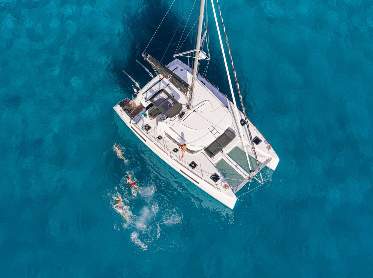 Lagoon 40 - 4 + 2 cab — photo 8