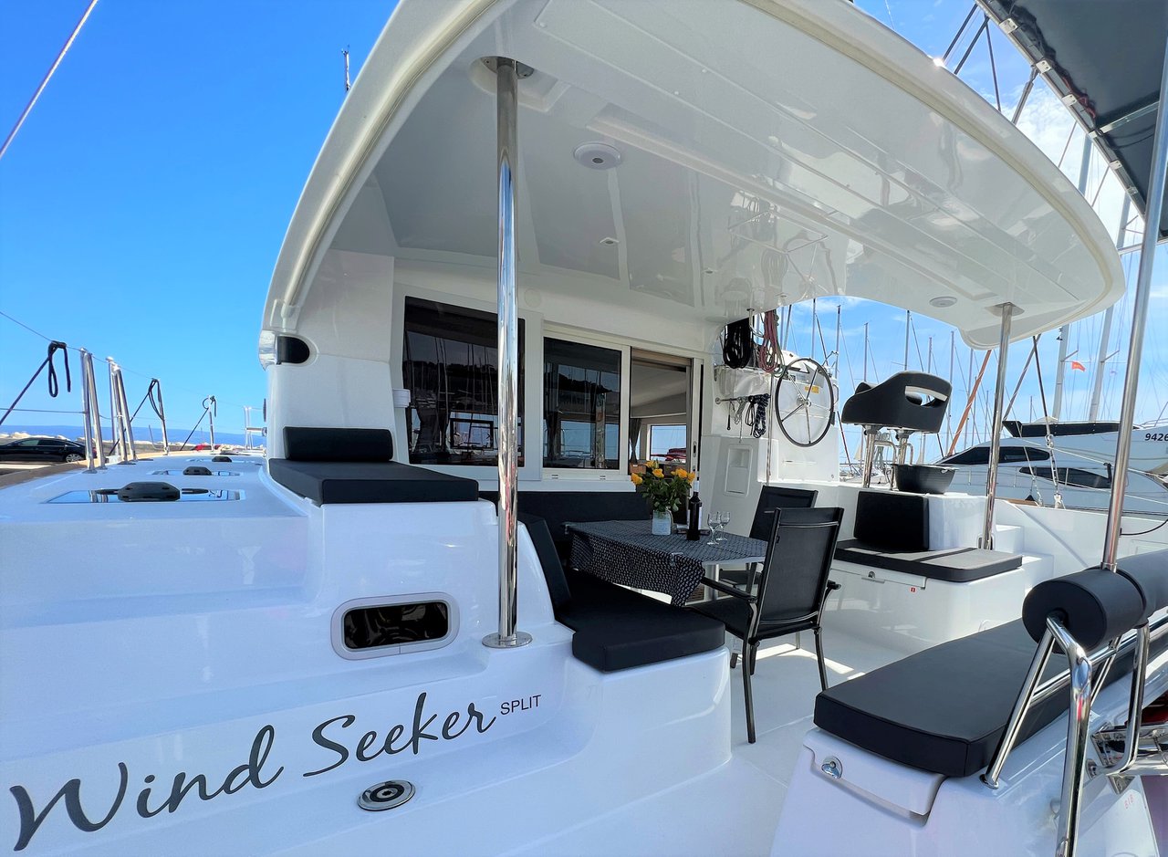 Lagoon 40 - 4 + 2 cab — photo 14