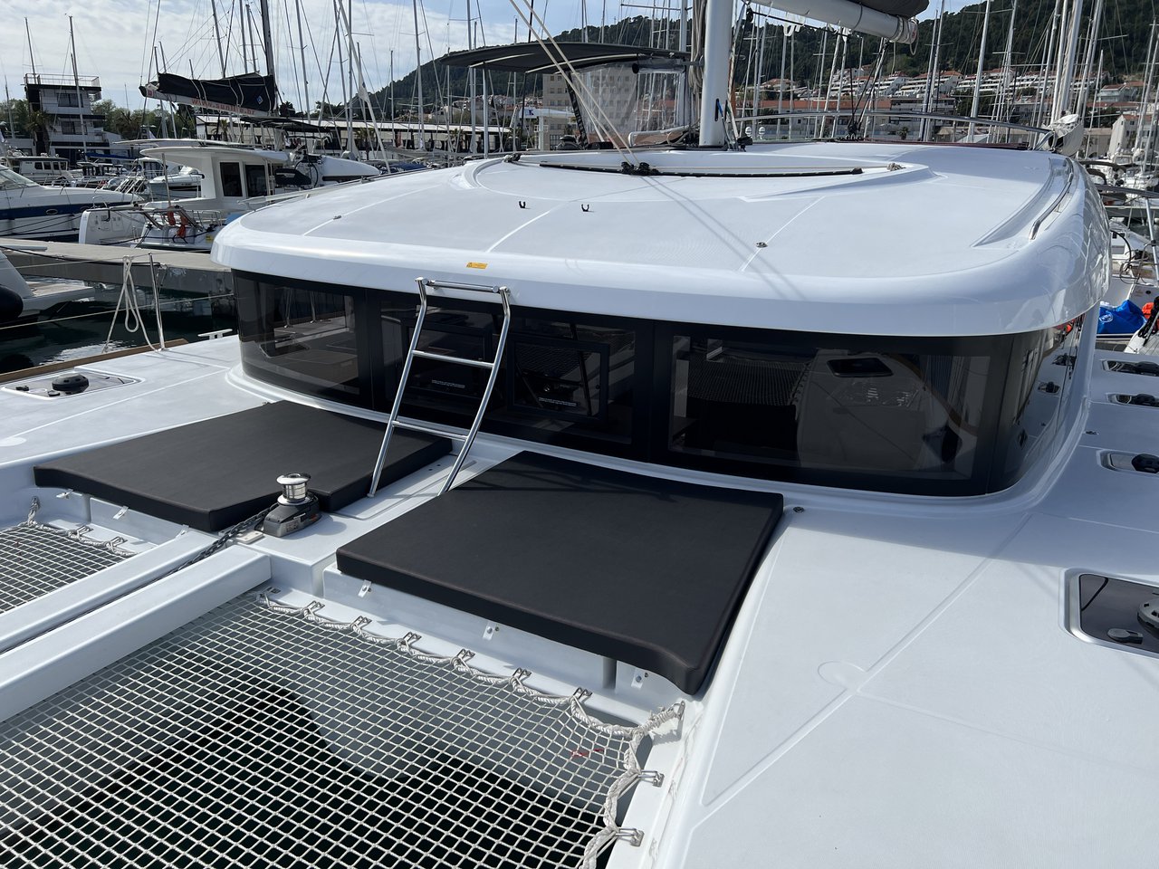 Lagoon 40 - 4 + 2 cab — photo 18