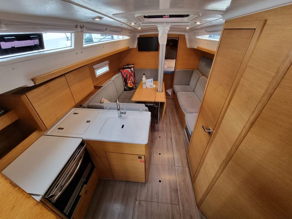 Elan E4 — photo 12