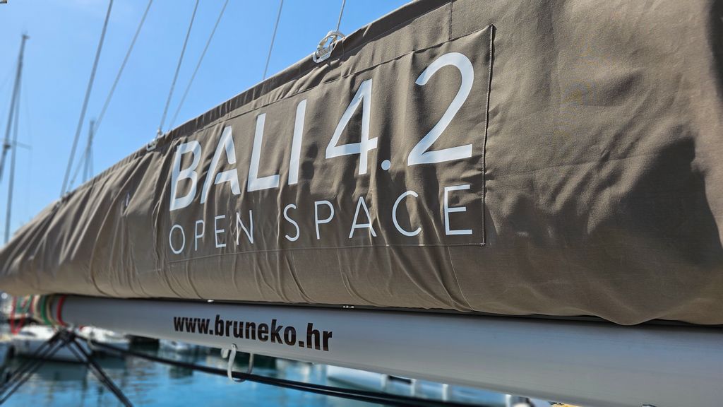 Bali 4.2 - 4 + 1 cab. — photo 6