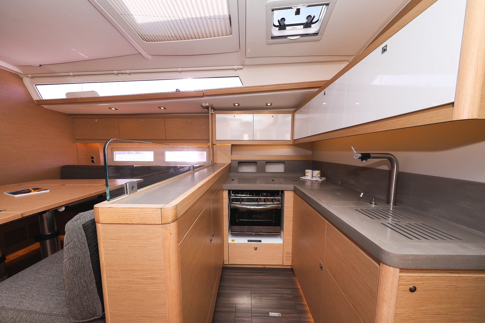 Dufour 530 - 6 cab. — photo 18