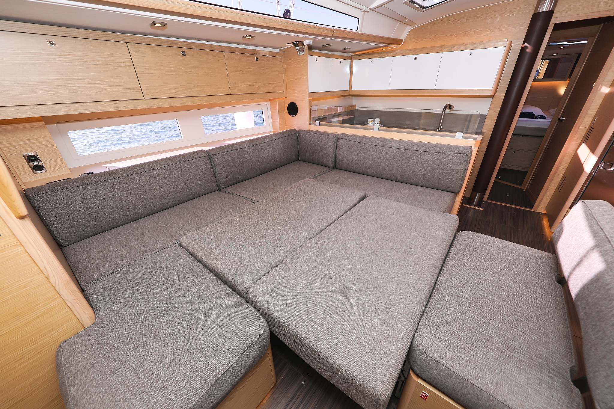 Dufour 530 - 6 cab. — photo 45