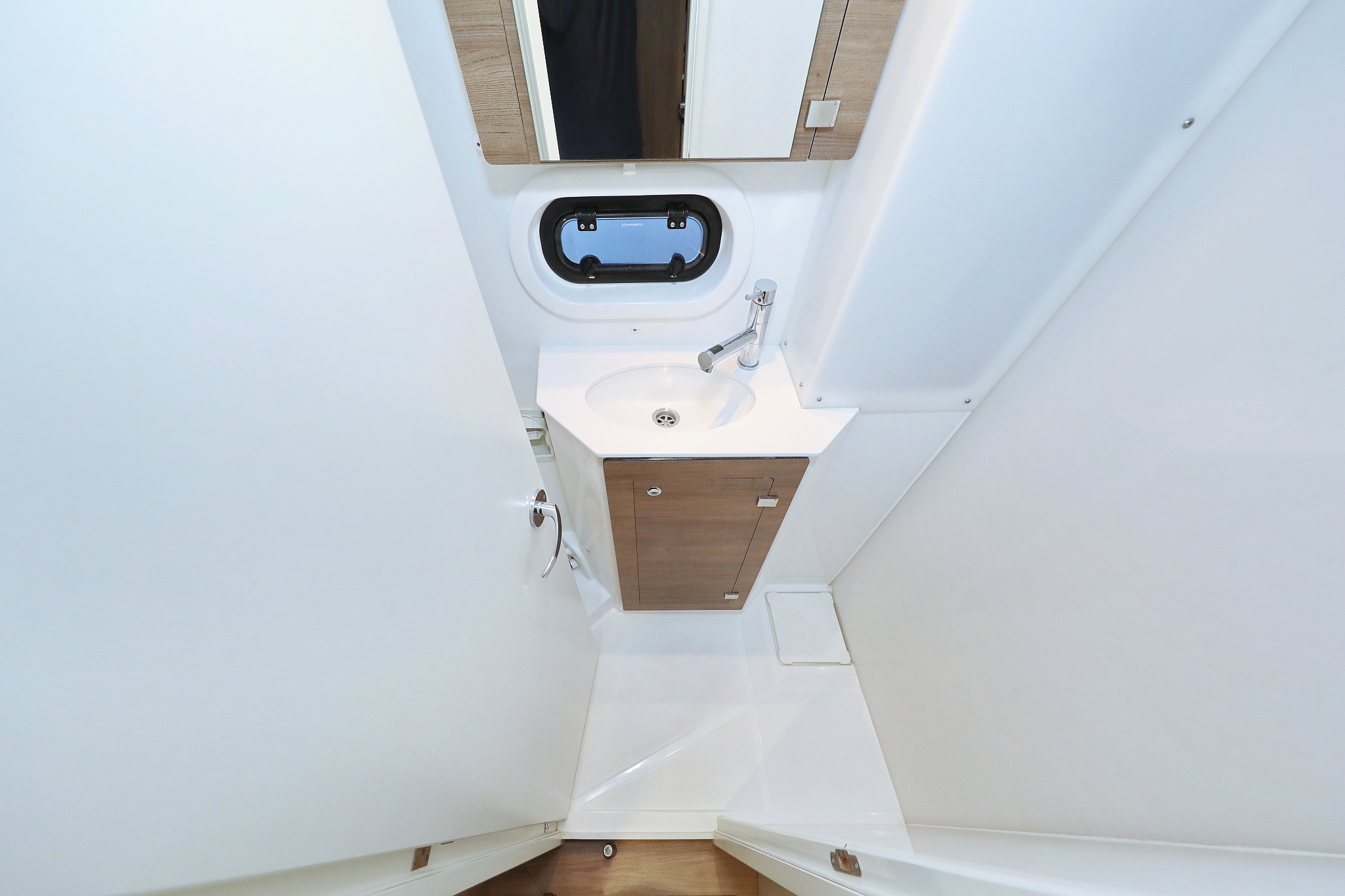 Bali 4.2 - 4 + 1 cab. — photo 37