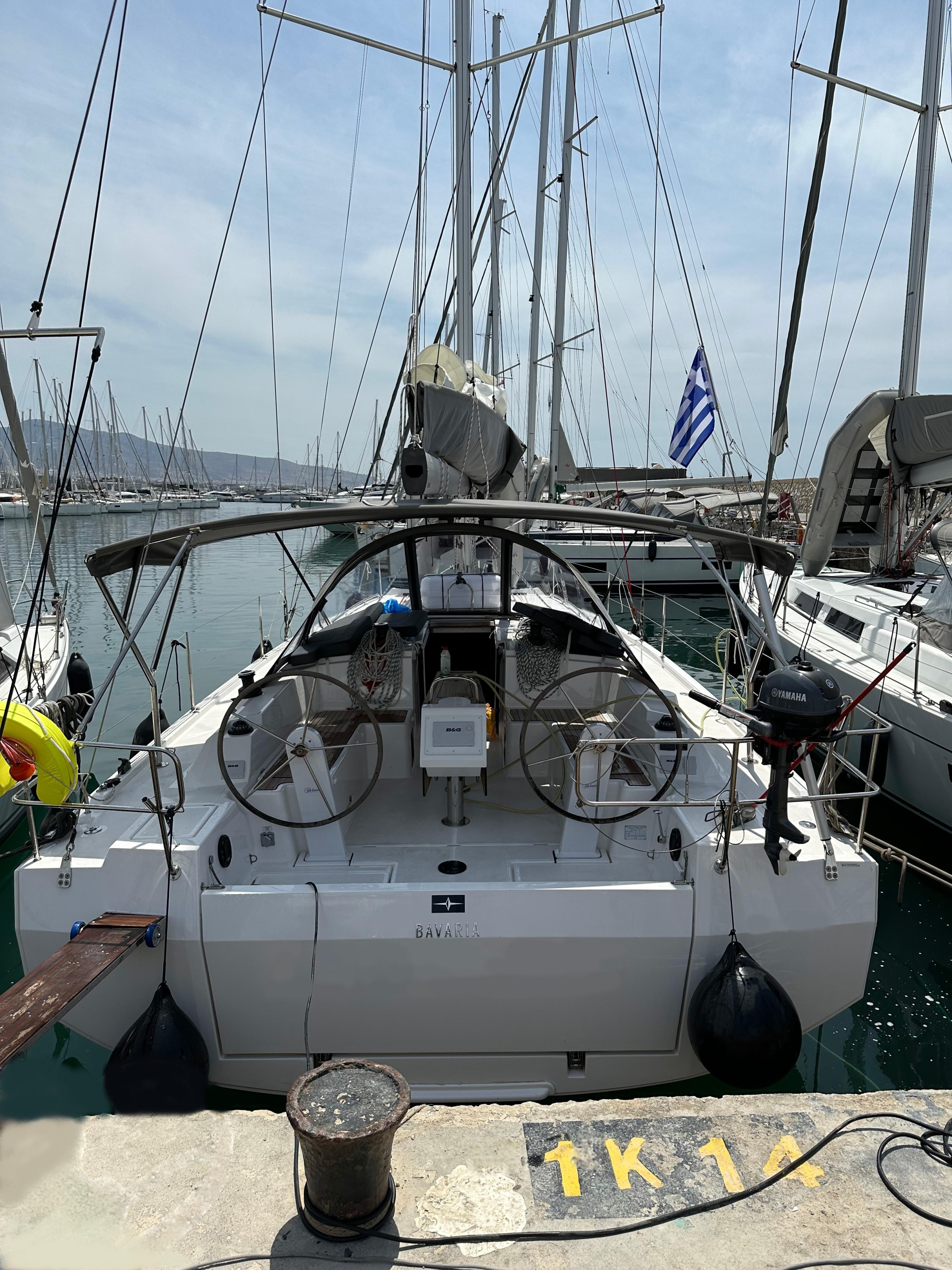 Bavaria C42 — photo 1