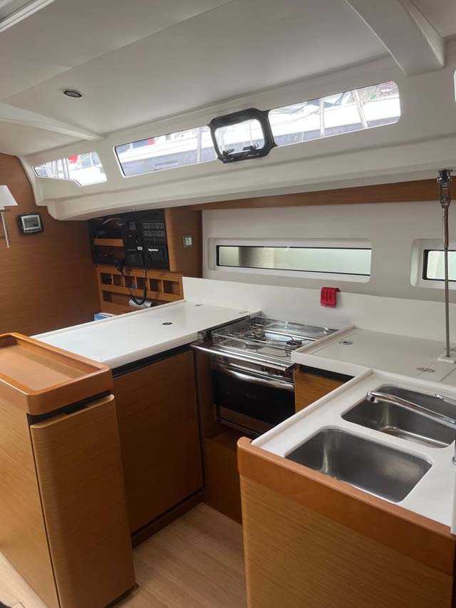 Sun Odyssey 440 - 4 cab. — photo 5