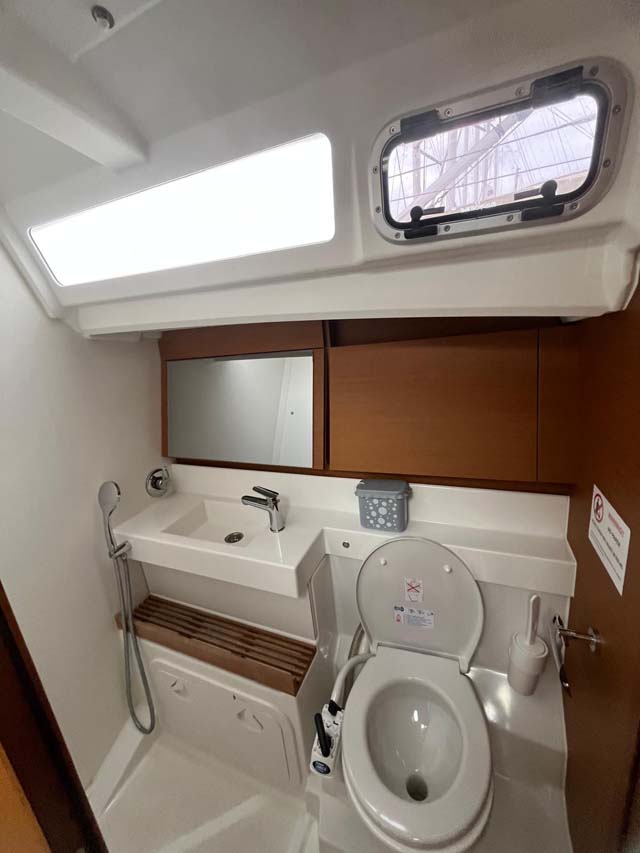 Sun Odyssey 440 - 4 cab. — photo 8
