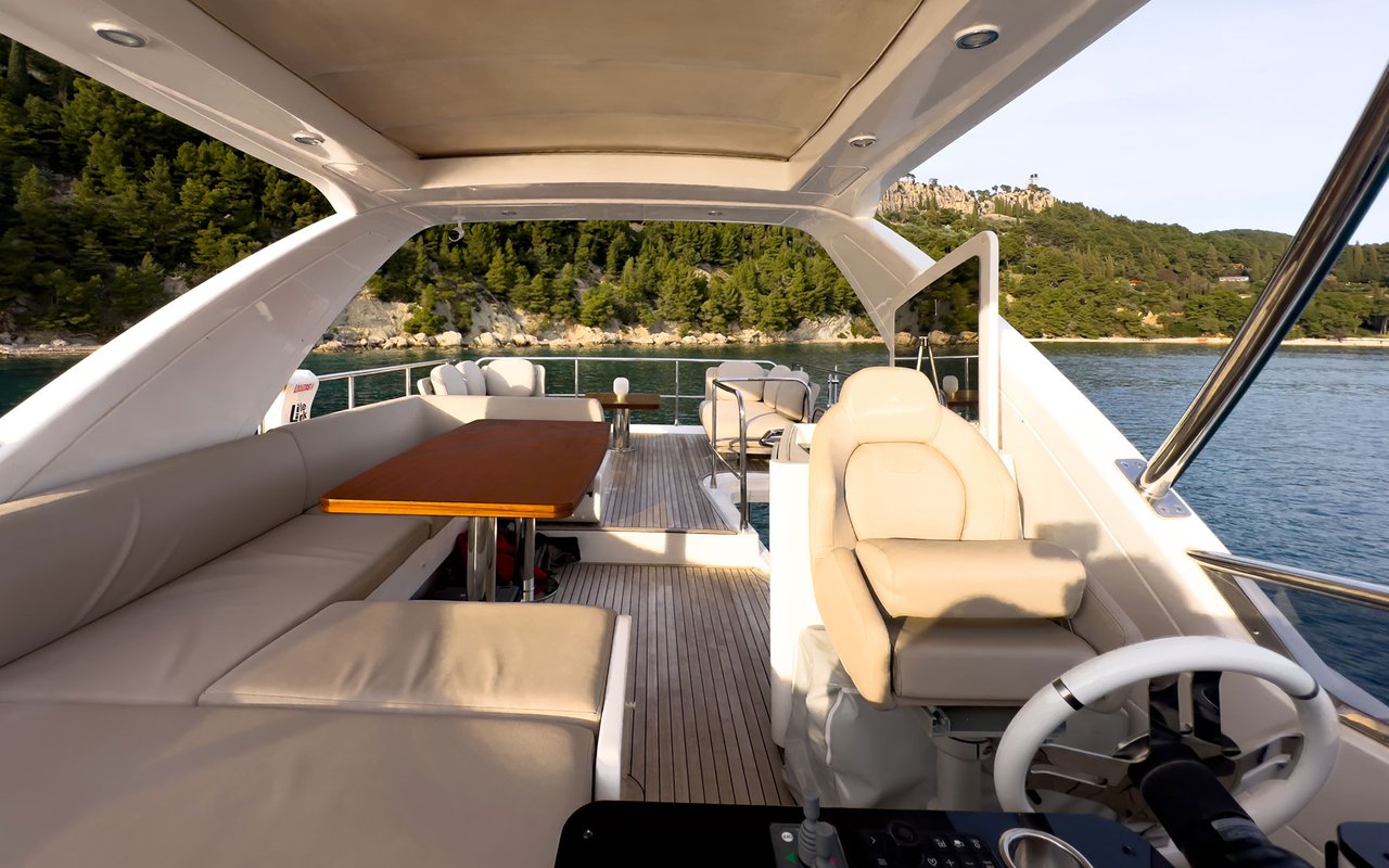 Azimut 55 Fly — photo 18