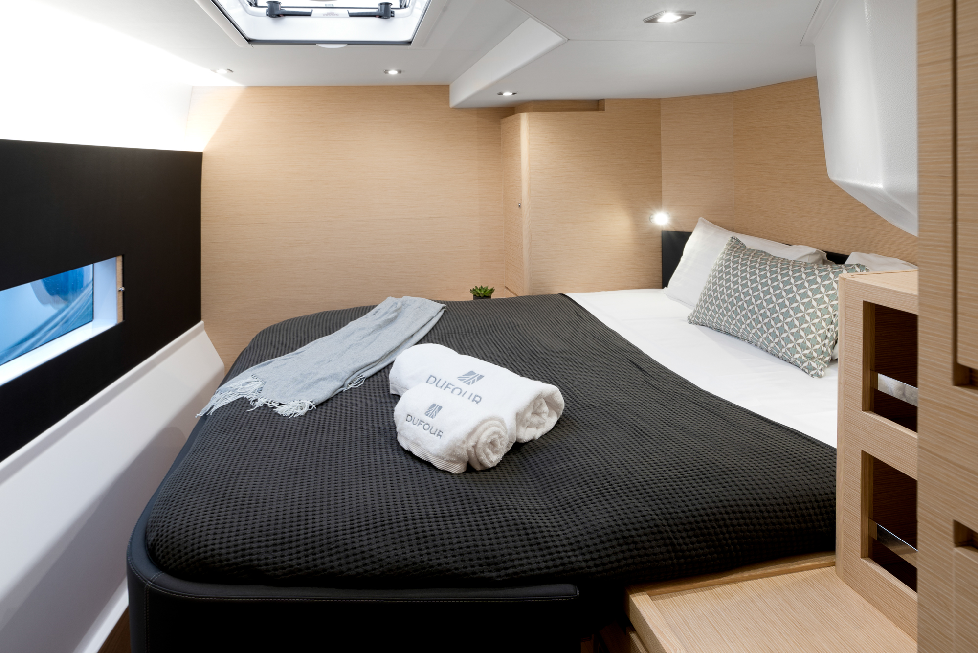 Dufour 48 Catamaran - 5 + 1 cab. — photo 10