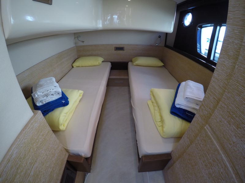 Azimut 47 — photo 19