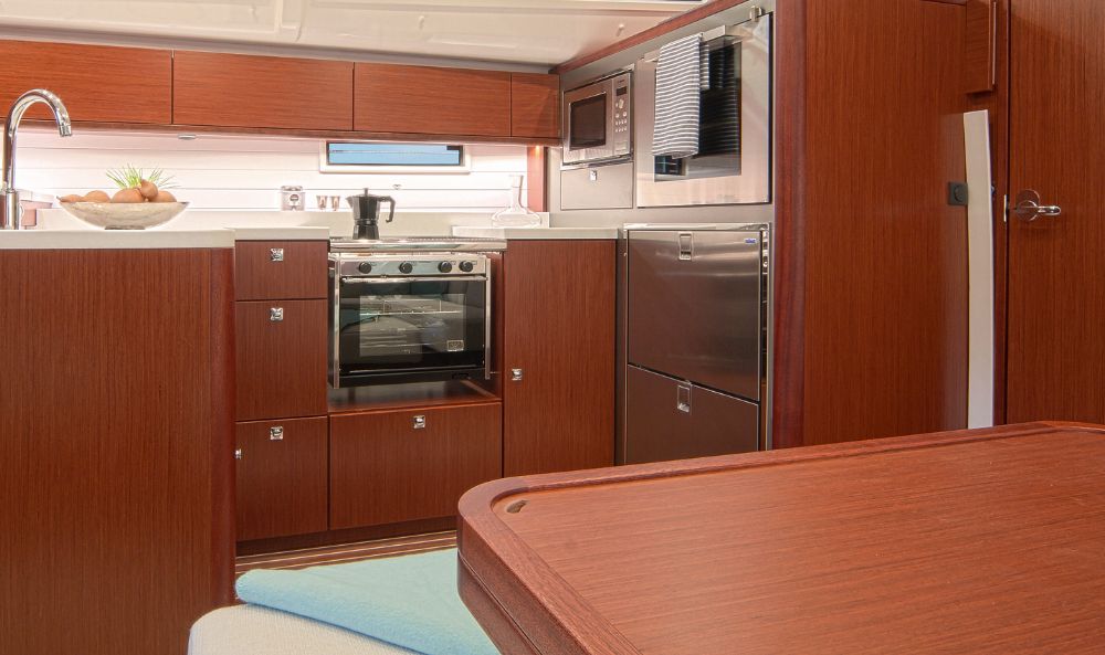 Bavaria Cruiser 51 — photo 9