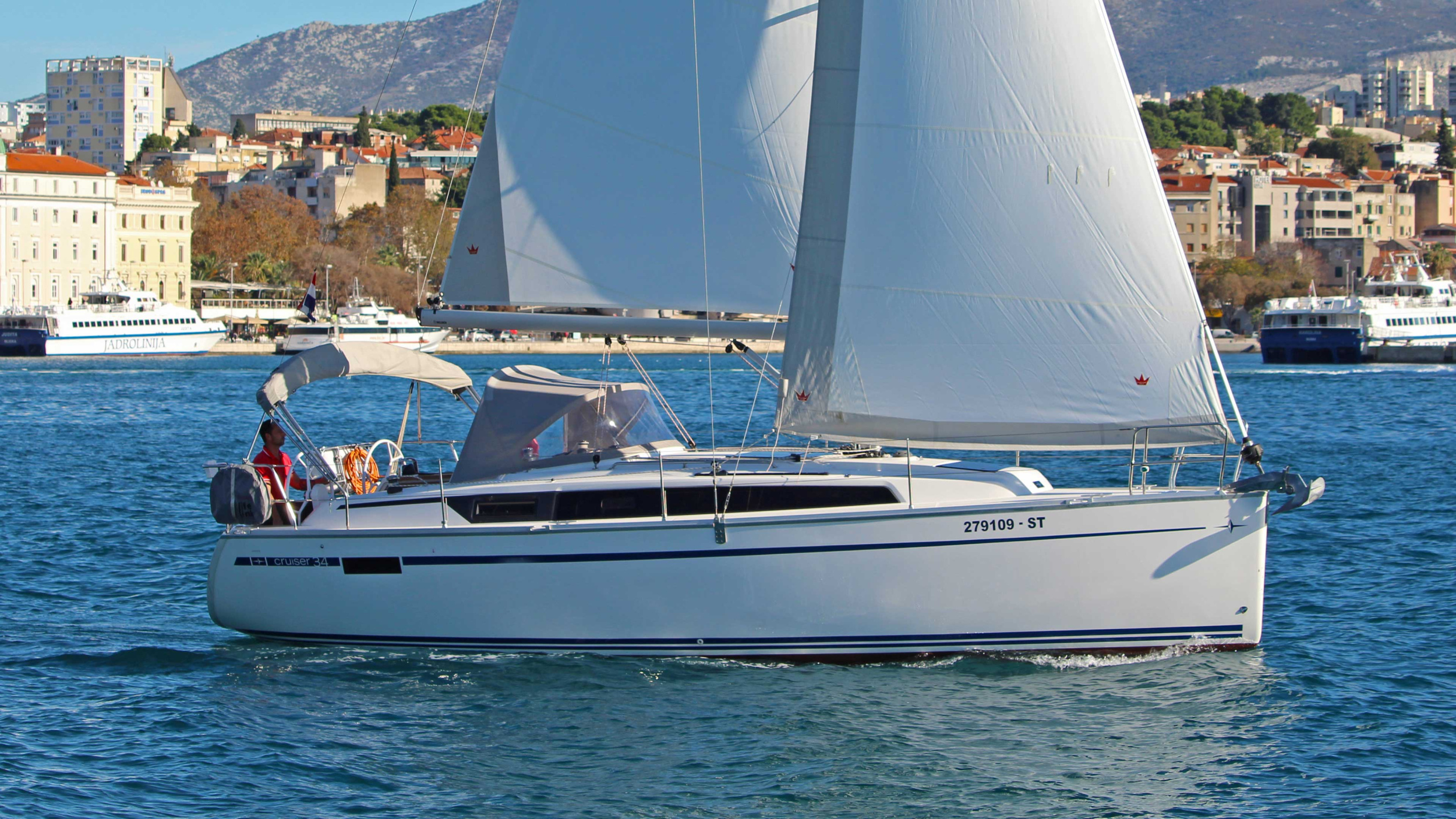 Bavaria Cruiser 34 — photo 3