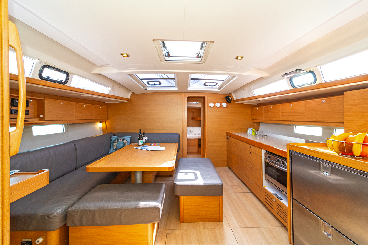 Dufour 460 GL — photo 12