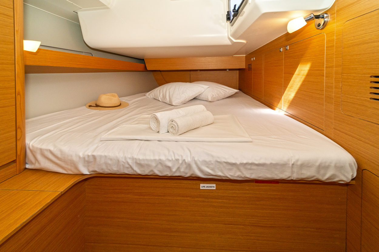 Dufour 460 GL — photo 17