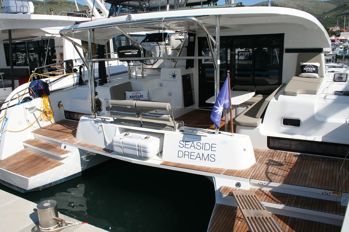 Lagoon 42 - 4 + 2 cab. — photo 3