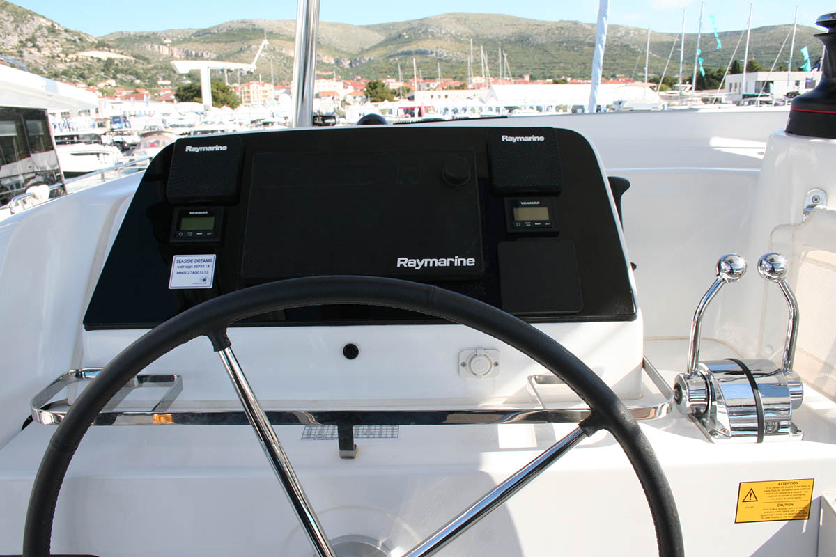 Lagoon 42 - 4 + 2 cab. — photo 10