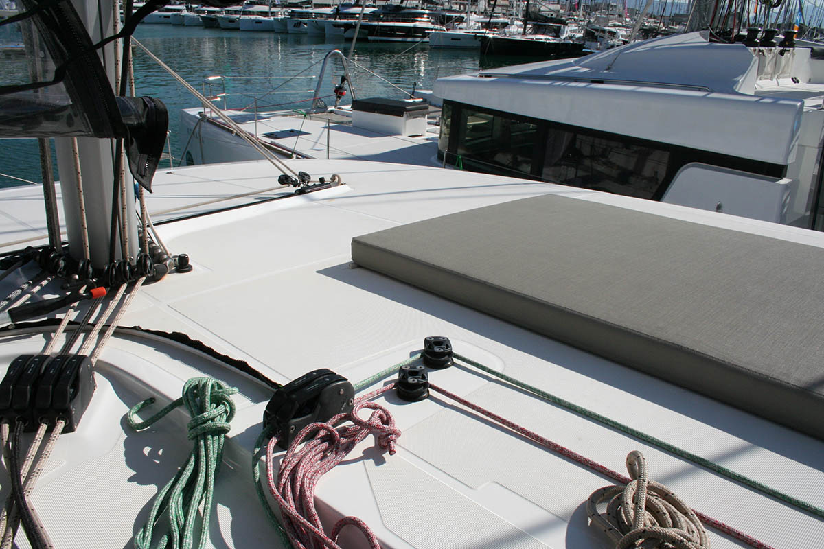 Lagoon 42 - 4 + 2 cab. — photo 11