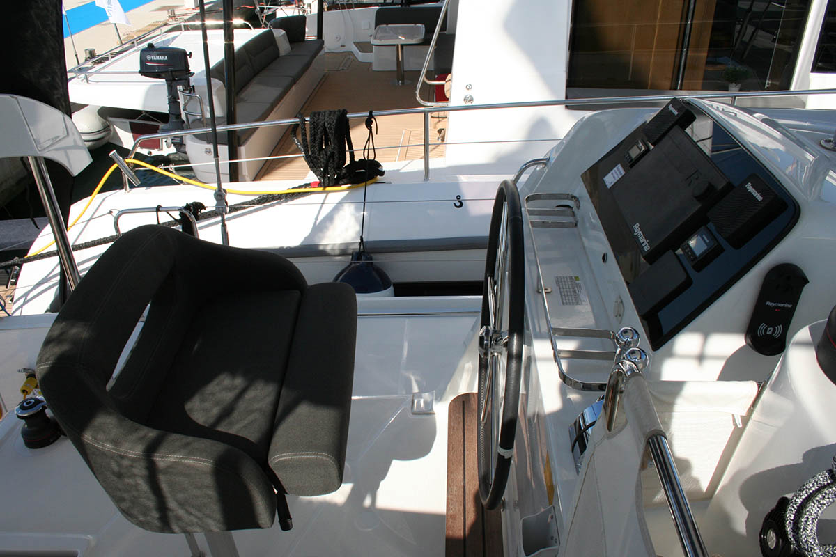 Lagoon 42 - 4 + 2 cab. — photo 12