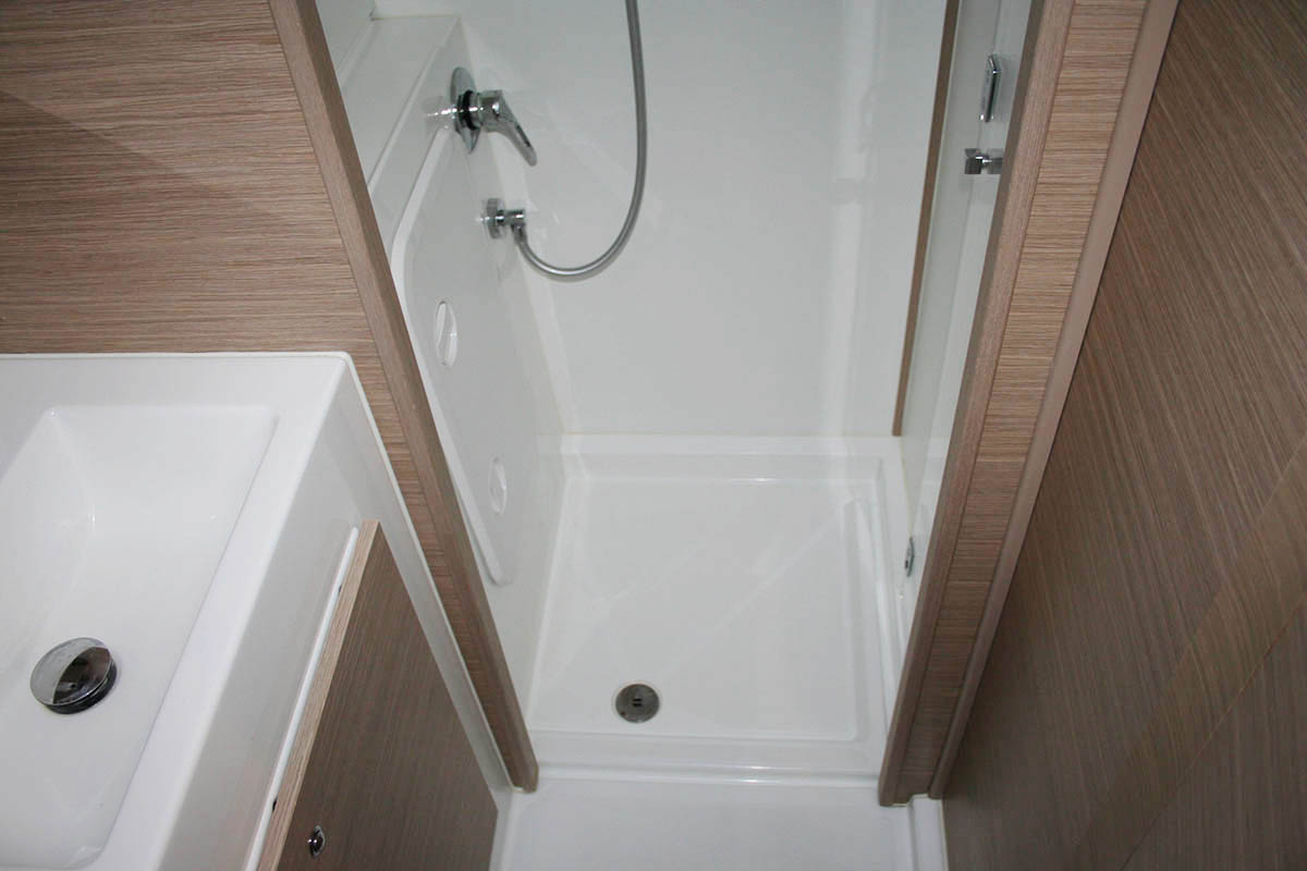 Lagoon 42 - 4 + 2 cab. — photo 28