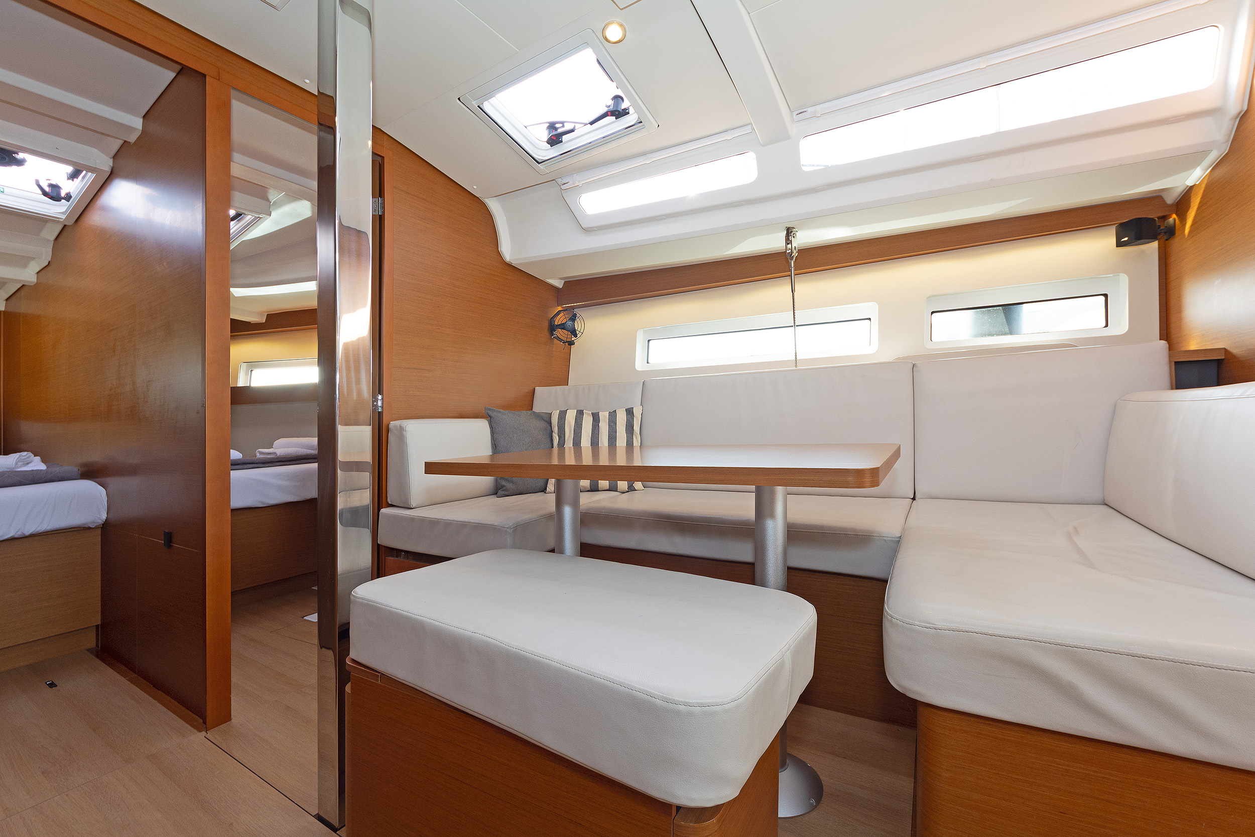 Sun Odyssey 440 - 4 cab. — photo 9