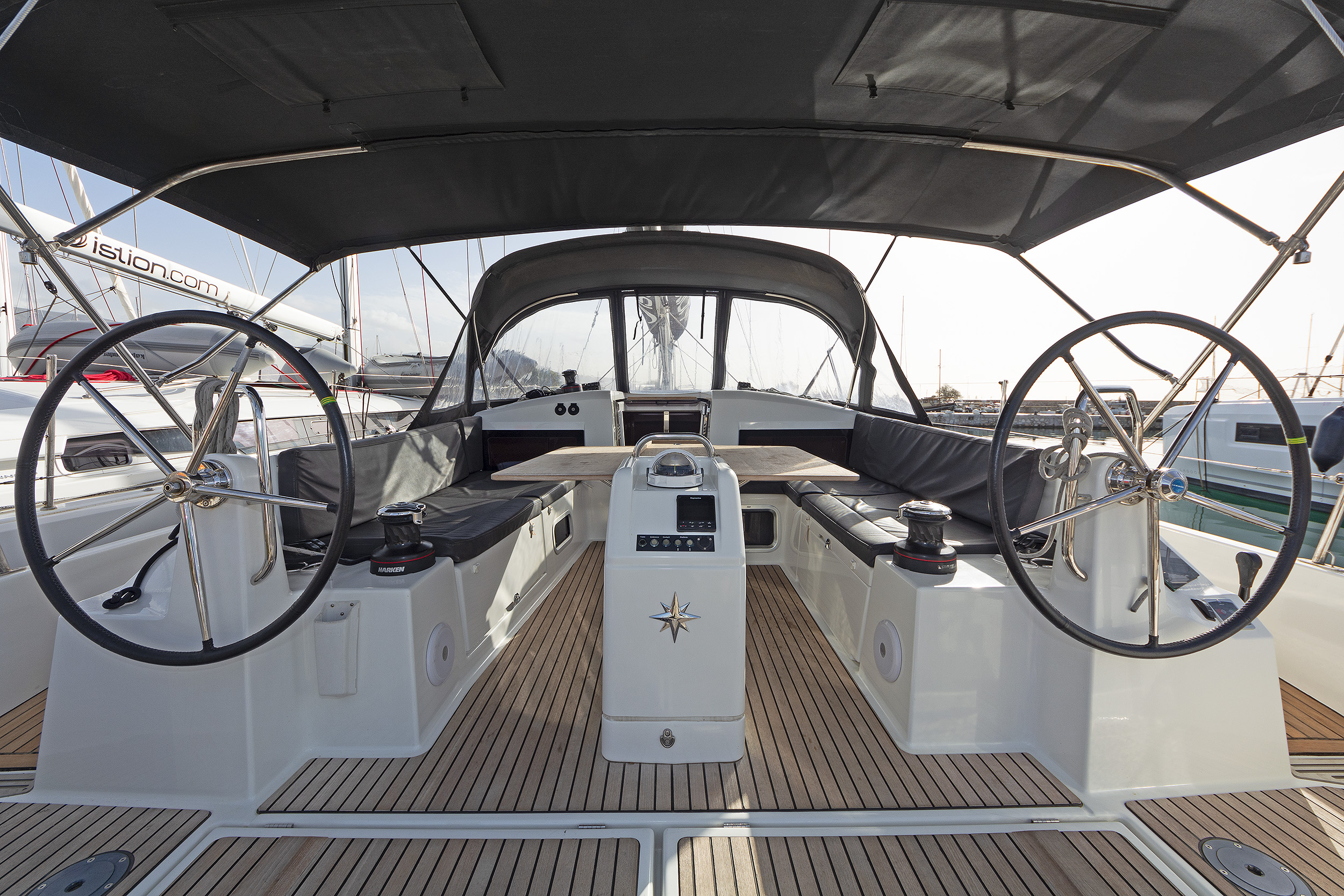 Sun Odyssey 440 - 4 cab. — photo 10