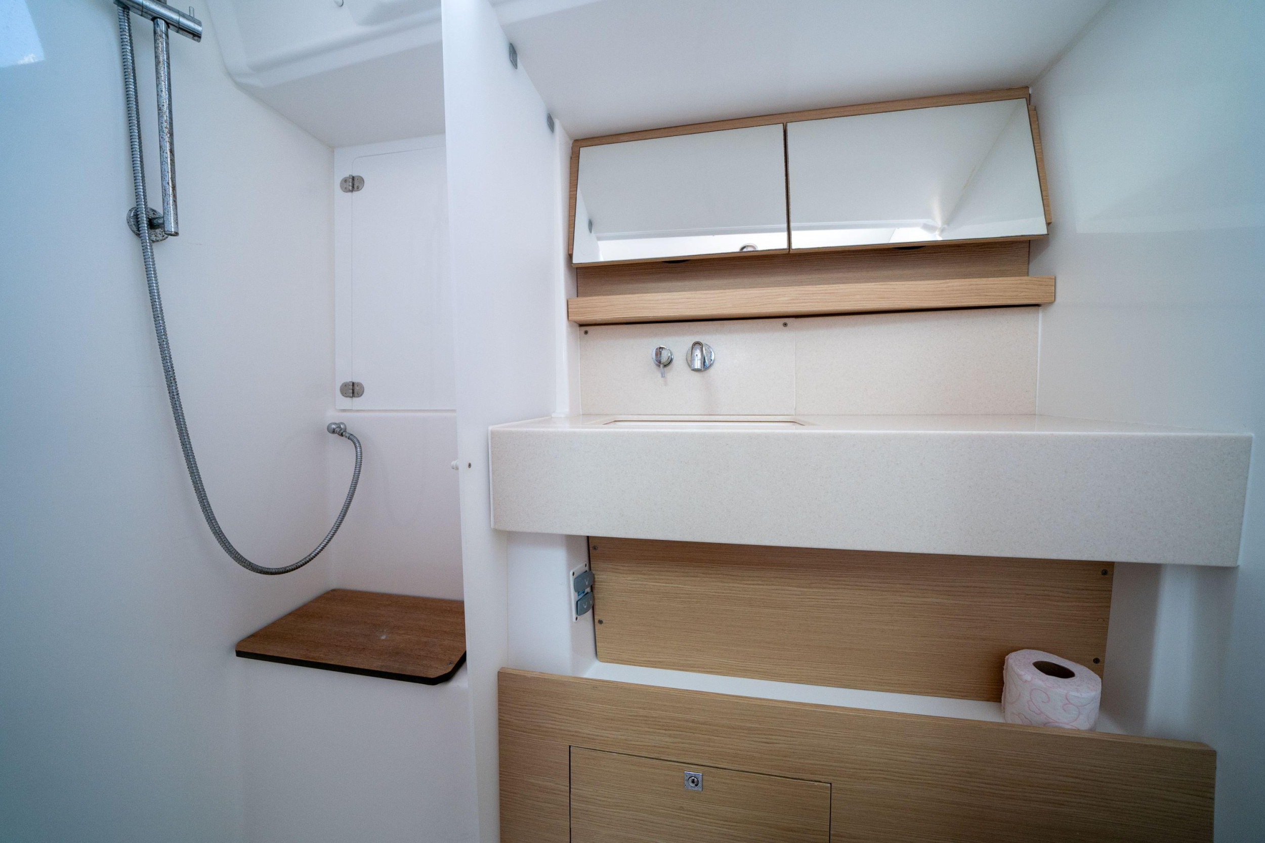 Dufour 470 - 5 cab. — photo 16