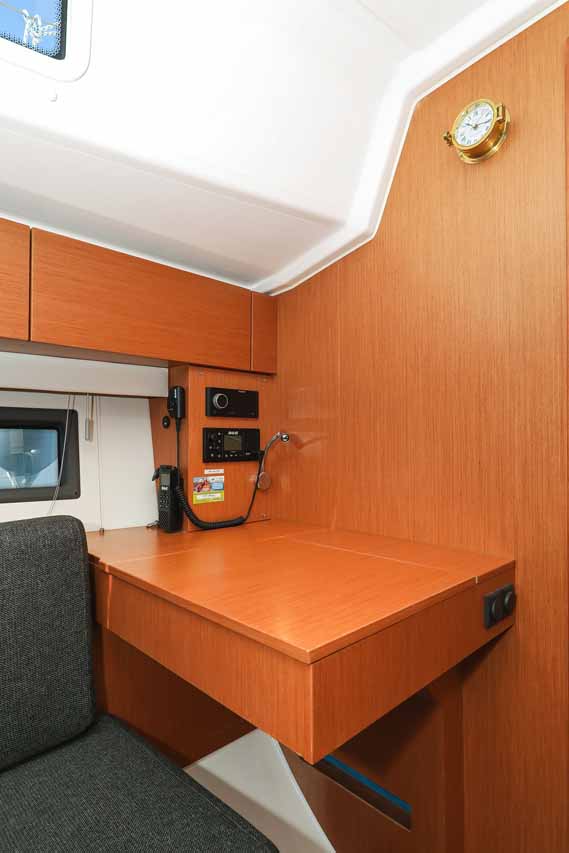 Bavaria C42 — photo 14