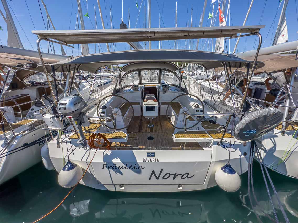 Bavaria C42 — photo 1