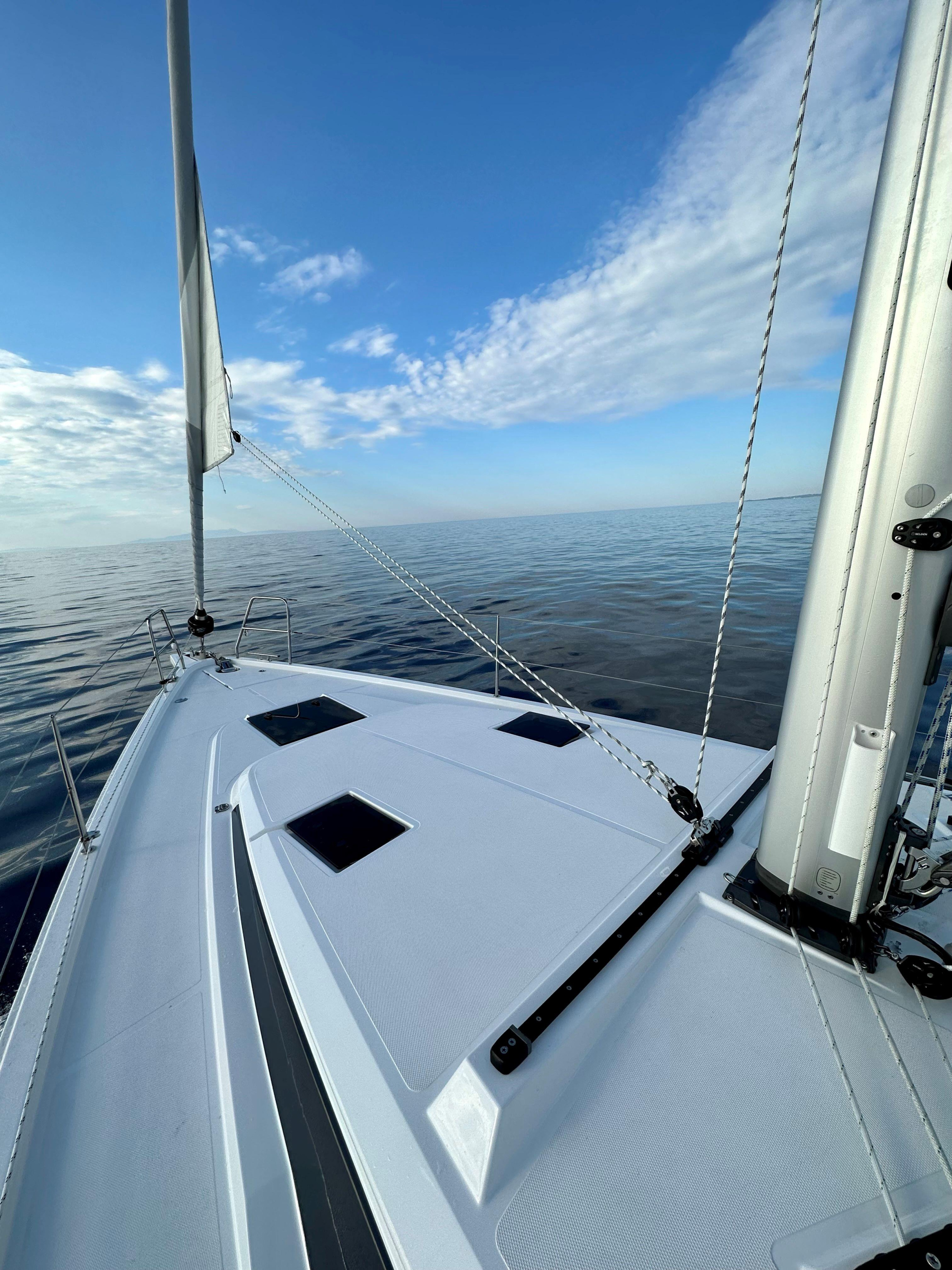 Bavaria C42 — photo 18