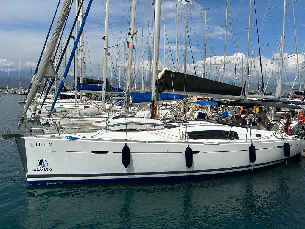 Oceanis 43 Family - 4 cab. — photo 1
