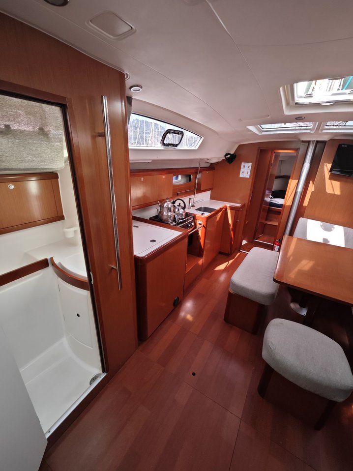 Oceanis 43 Family - 4 cab. — photo 6