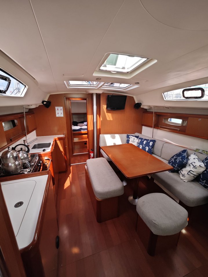 Oceanis 43 Family - 4 cab. — photo 9