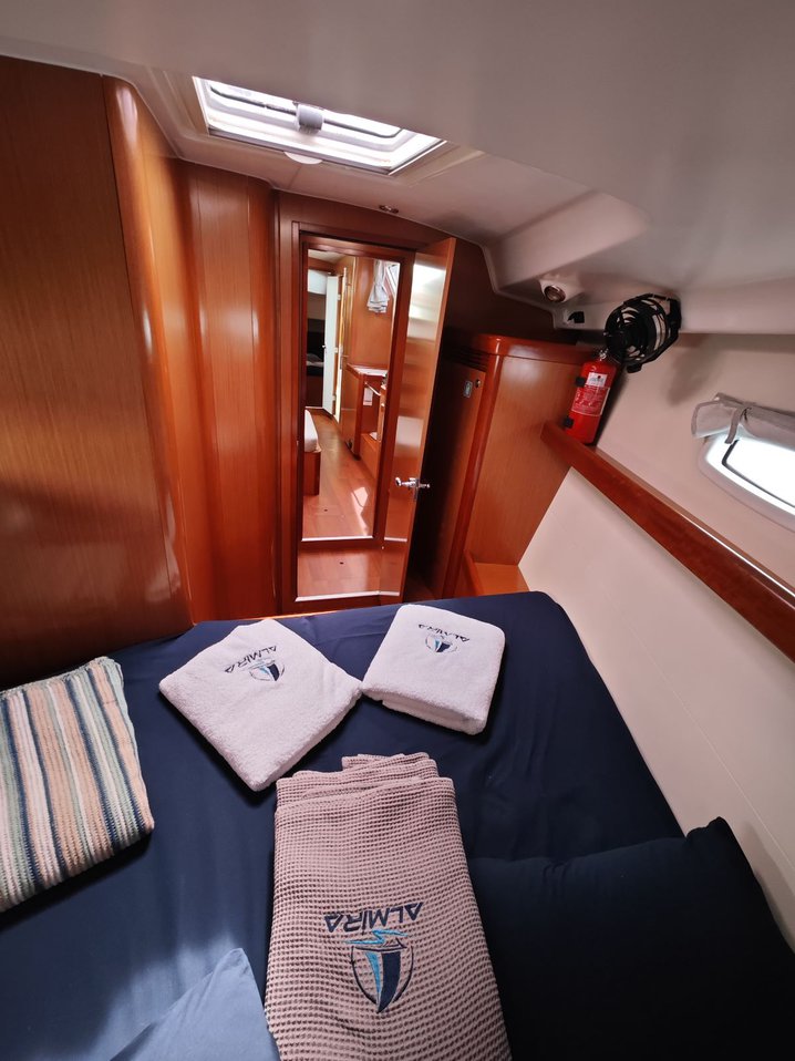 Oceanis 43 Family - 4 cab. — photo 12