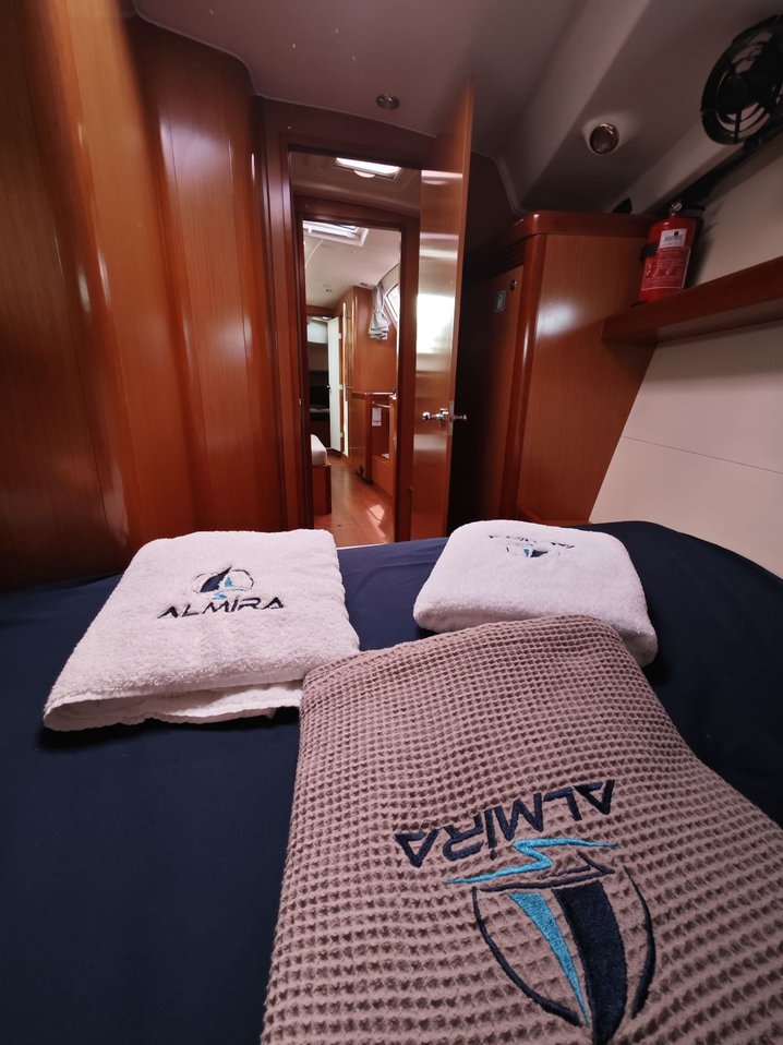 Oceanis 43 Family - 4 cab. — photo 14