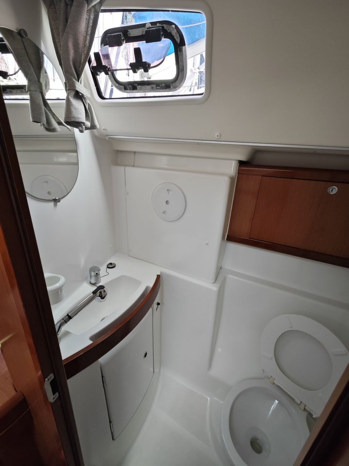 Oceanis 43 Family - 4 cab. — photo 17
