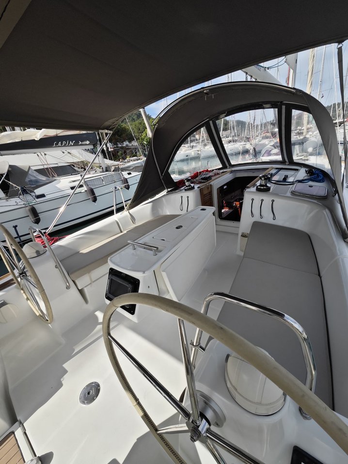 Oceanis 40 — photo 14