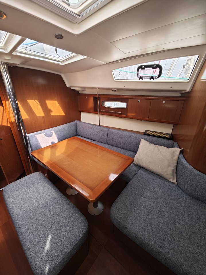 Oceanis 40 — photo 23
