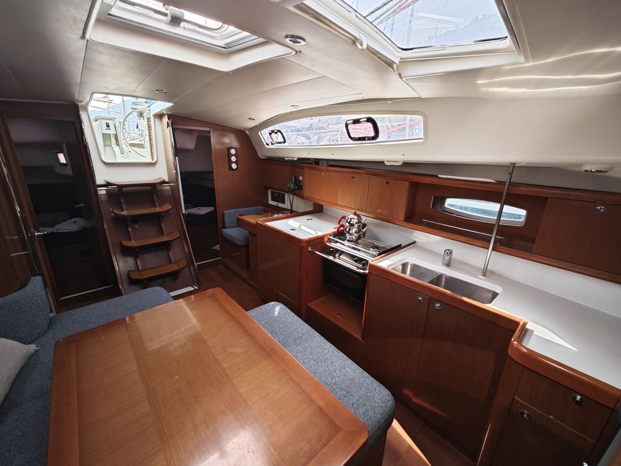 Oceanis 40 — photo 24