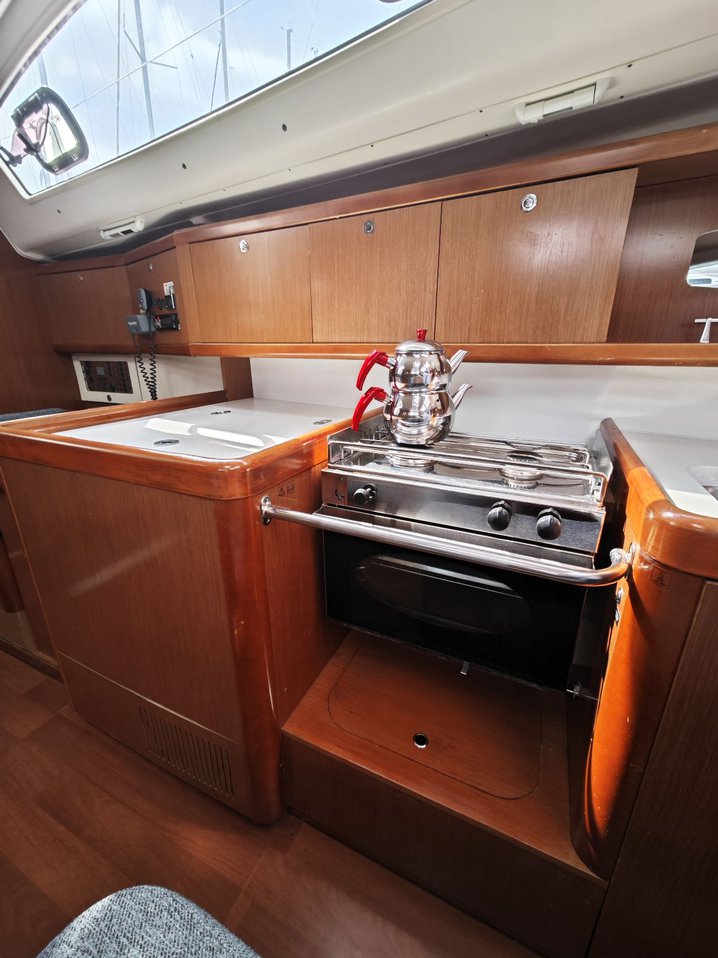 Oceanis 40 — photo 25