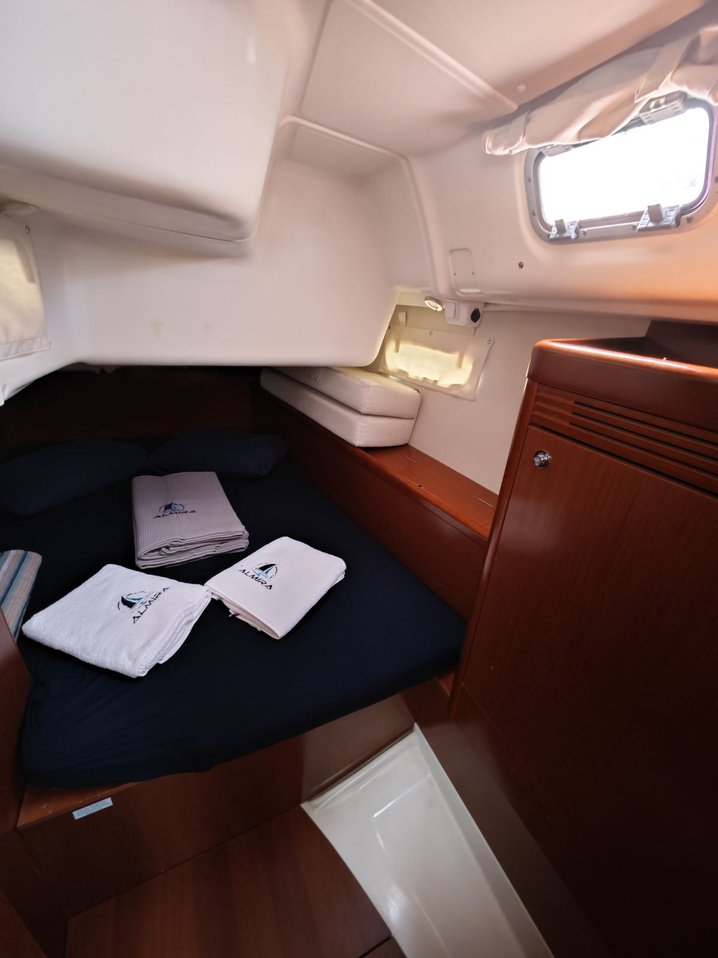Oceanis 40 — photo 4