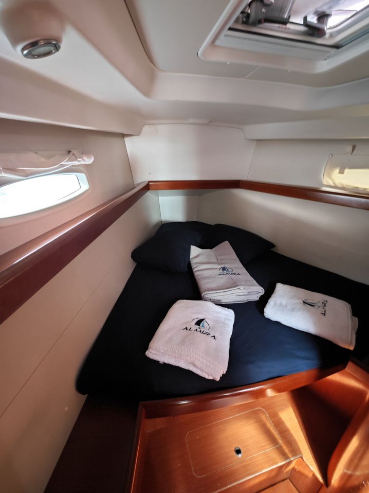 Oceanis 40 — photo 5