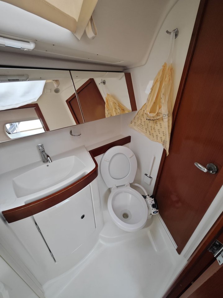 Oceanis 40 — photo 8