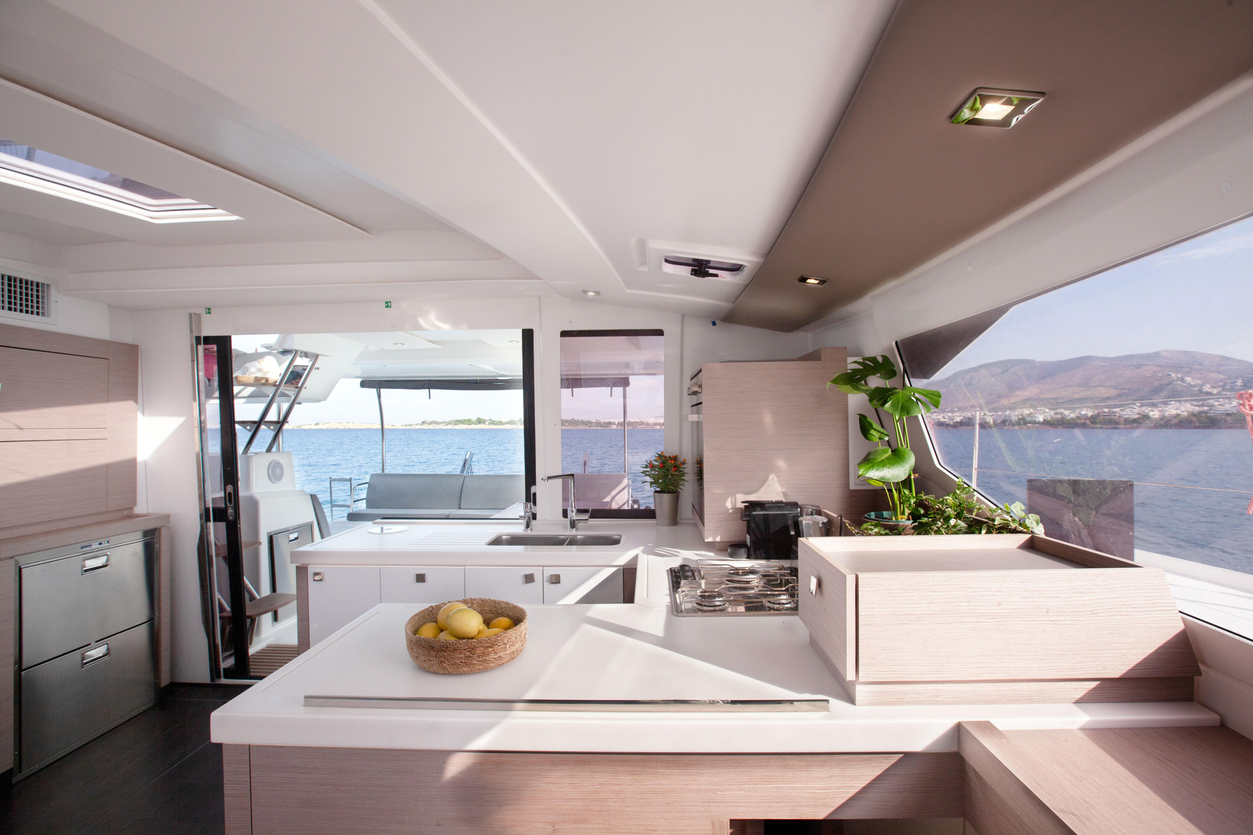 Fountaine Pajot Astrea 42 - 4 + 2 cab. — photo 10