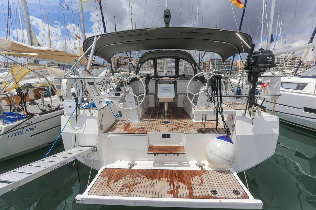 Bavaria C38 — photo 1