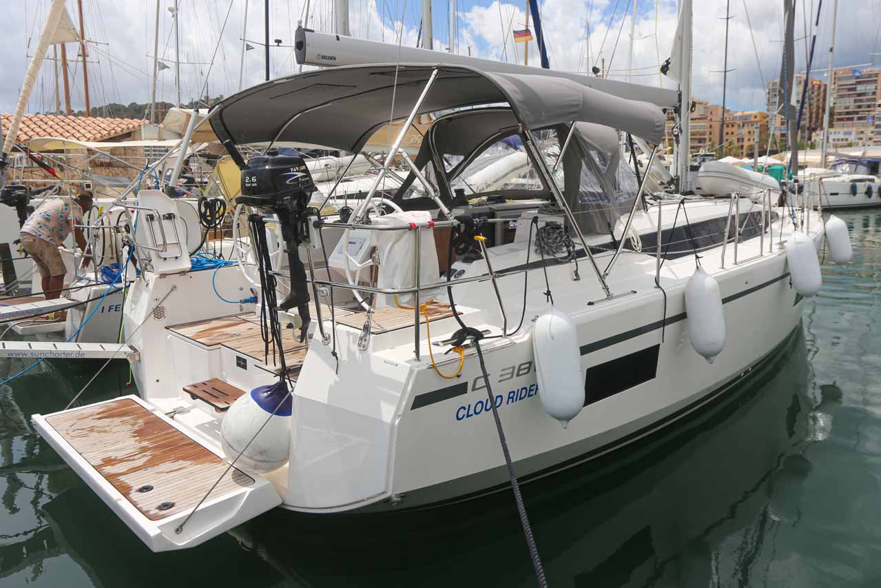Bavaria C38 — photo 3