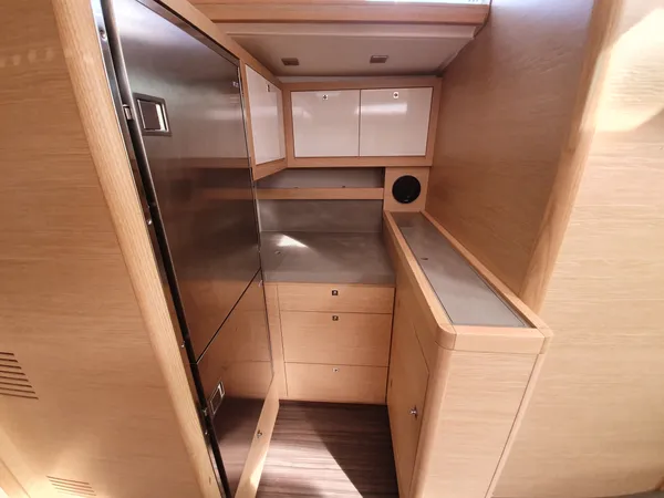 Dufour 530 - 5 + 1 cab. — photo 9